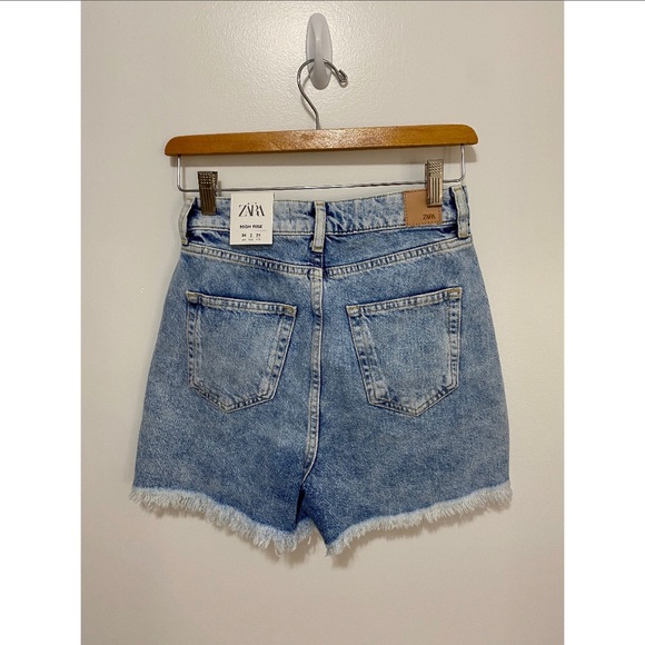 ♥️ Zara High Rise Ripped Shorts - Picture 6 of 7